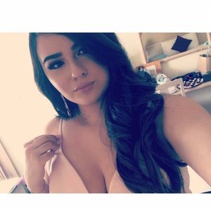 Meet your Posher, Annelisa